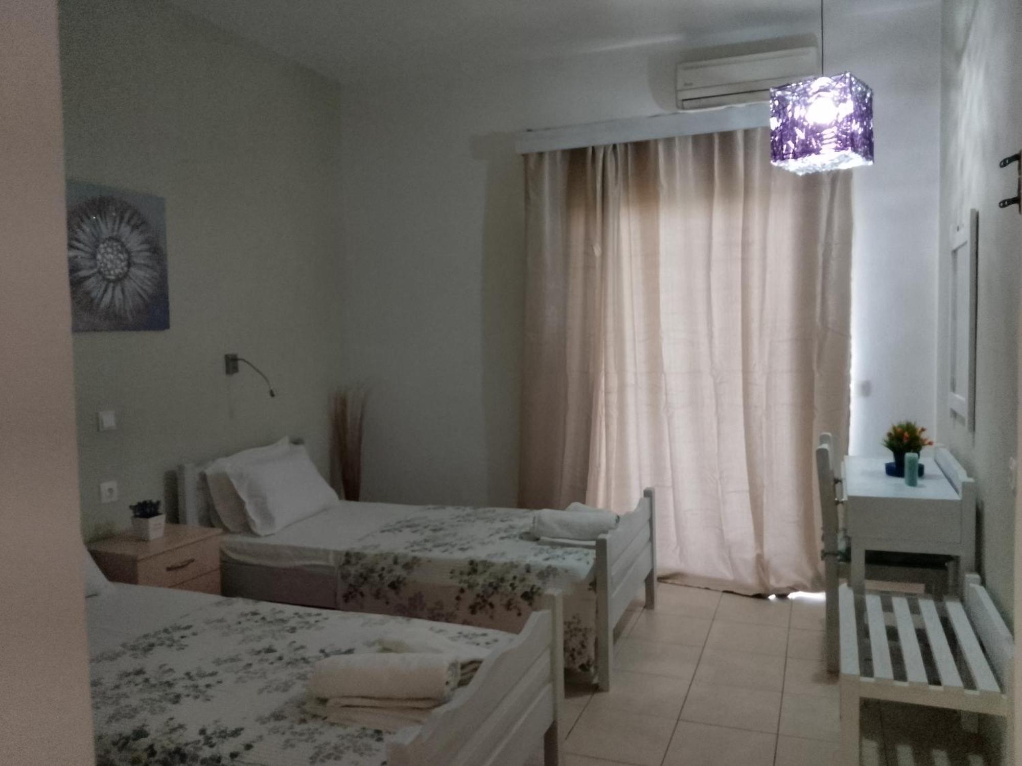 Katerina'S Studios Mesongi Luaran gambar